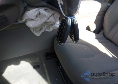 2021 Hyundai Elantra Sel z USA, uszkodzony, nr VIN KMHLS4AG0MU166359